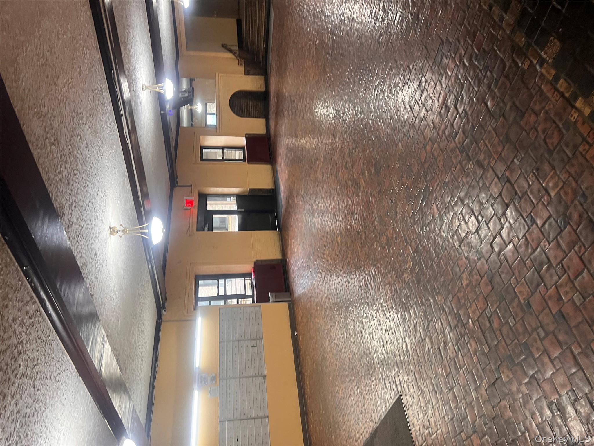 #2 photo, 70-35 Broadway, クイーンズ区 Jackson Heights , NY 11372