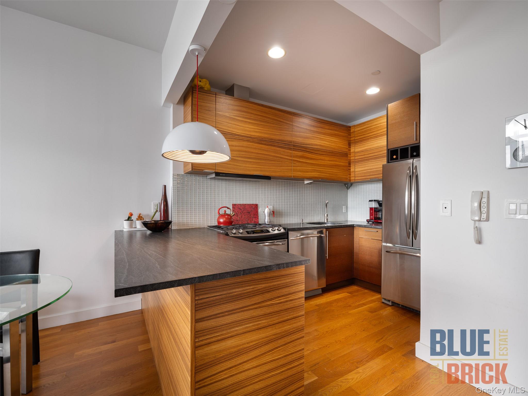 #8 photo, 11-24 31st Avenue, Astoria , NY 11106