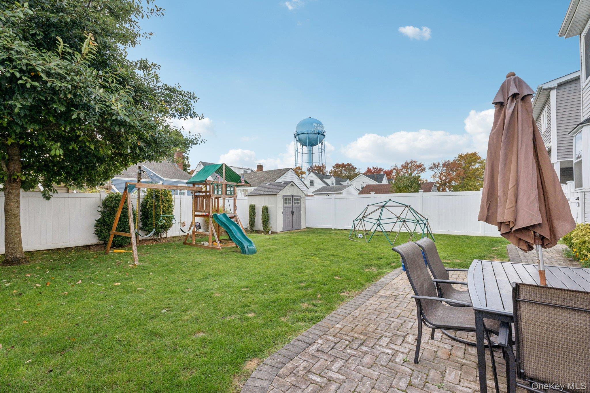 #20 photo, 215 Harrison Avenue, Franklin Square , NY 11010