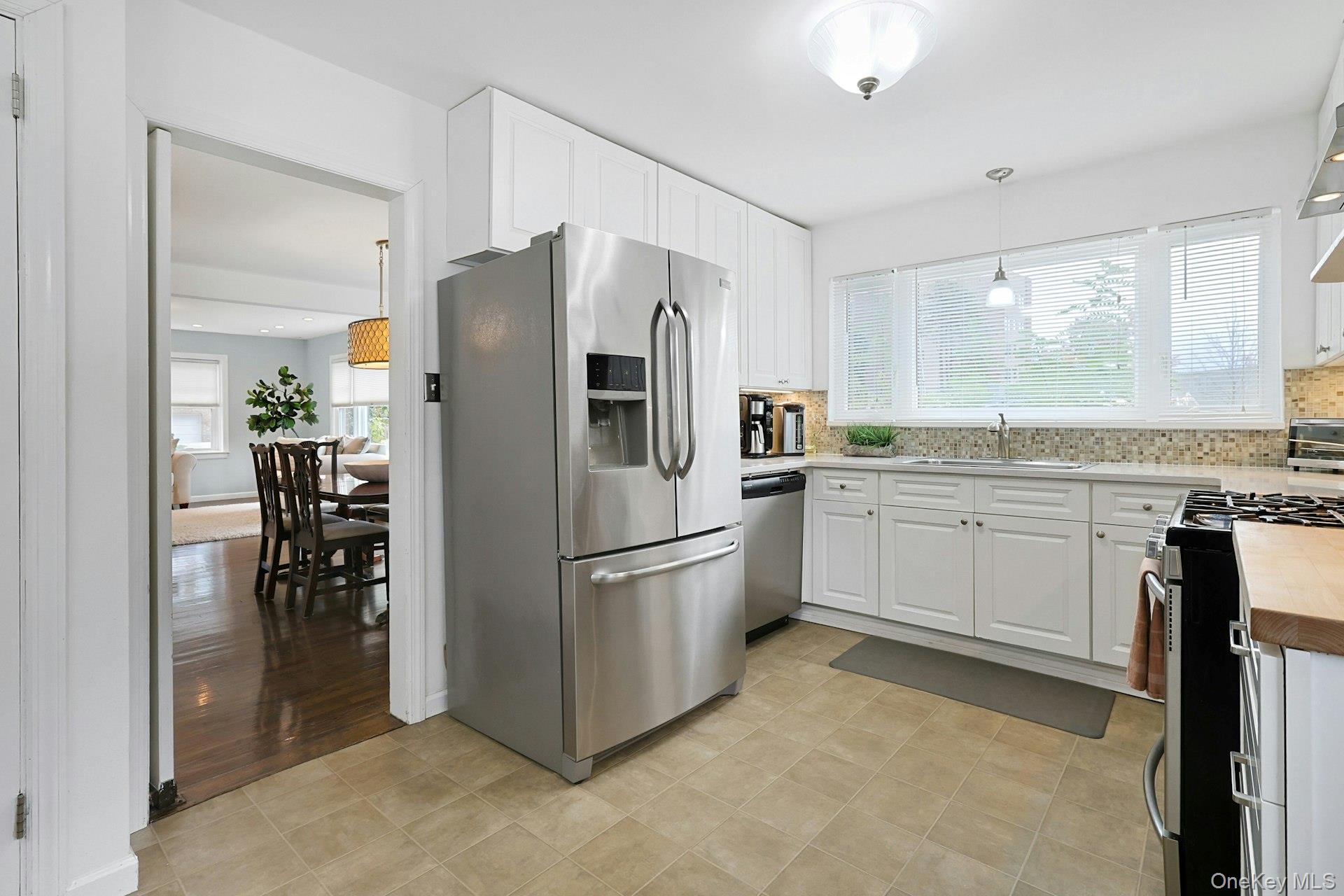 #12 photo, 225 Carol Avenue, Pelham , NY 10803