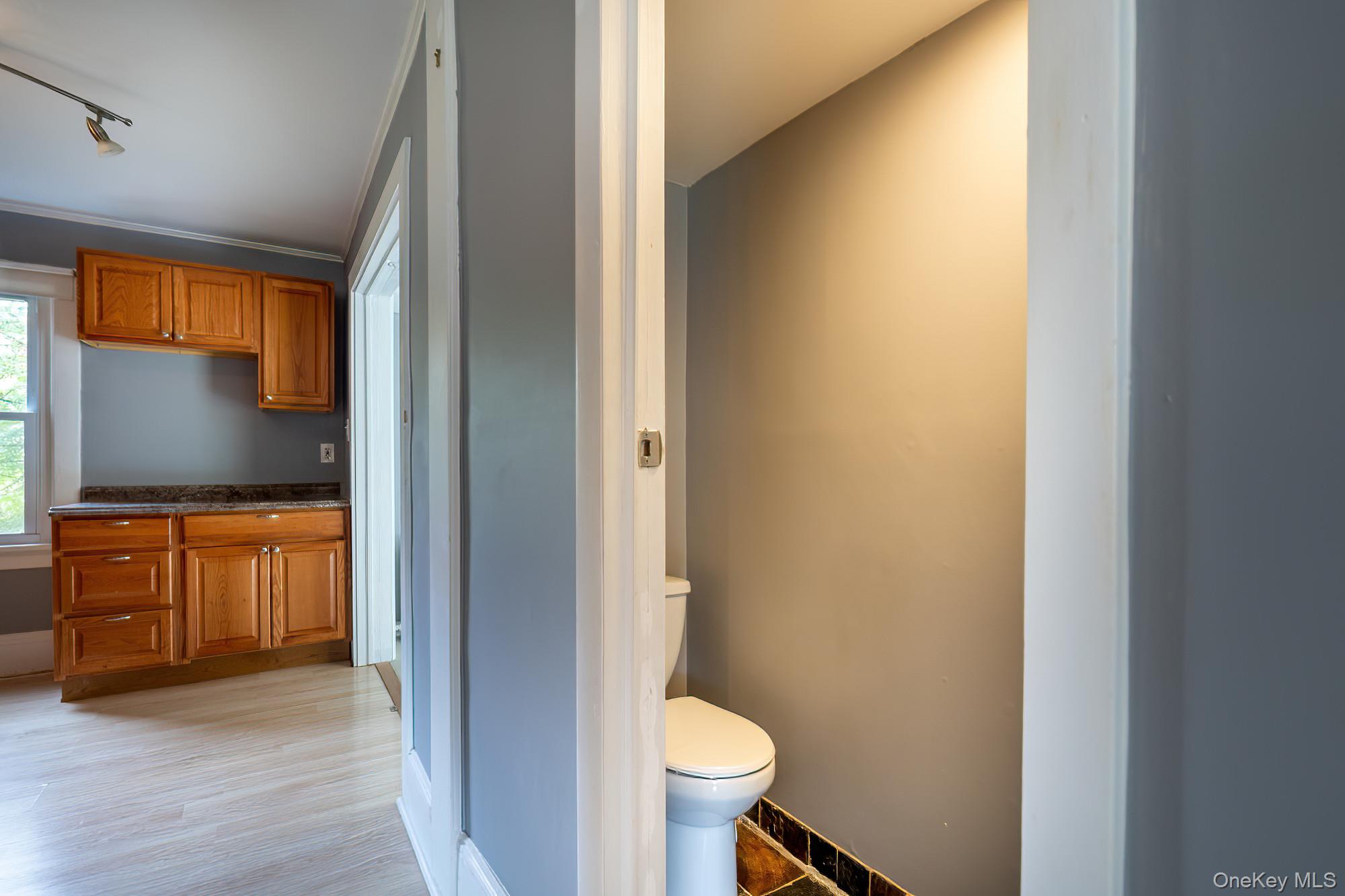 #7 photo, 221 N Greeley Avenue, Chappaqua , NY 10514