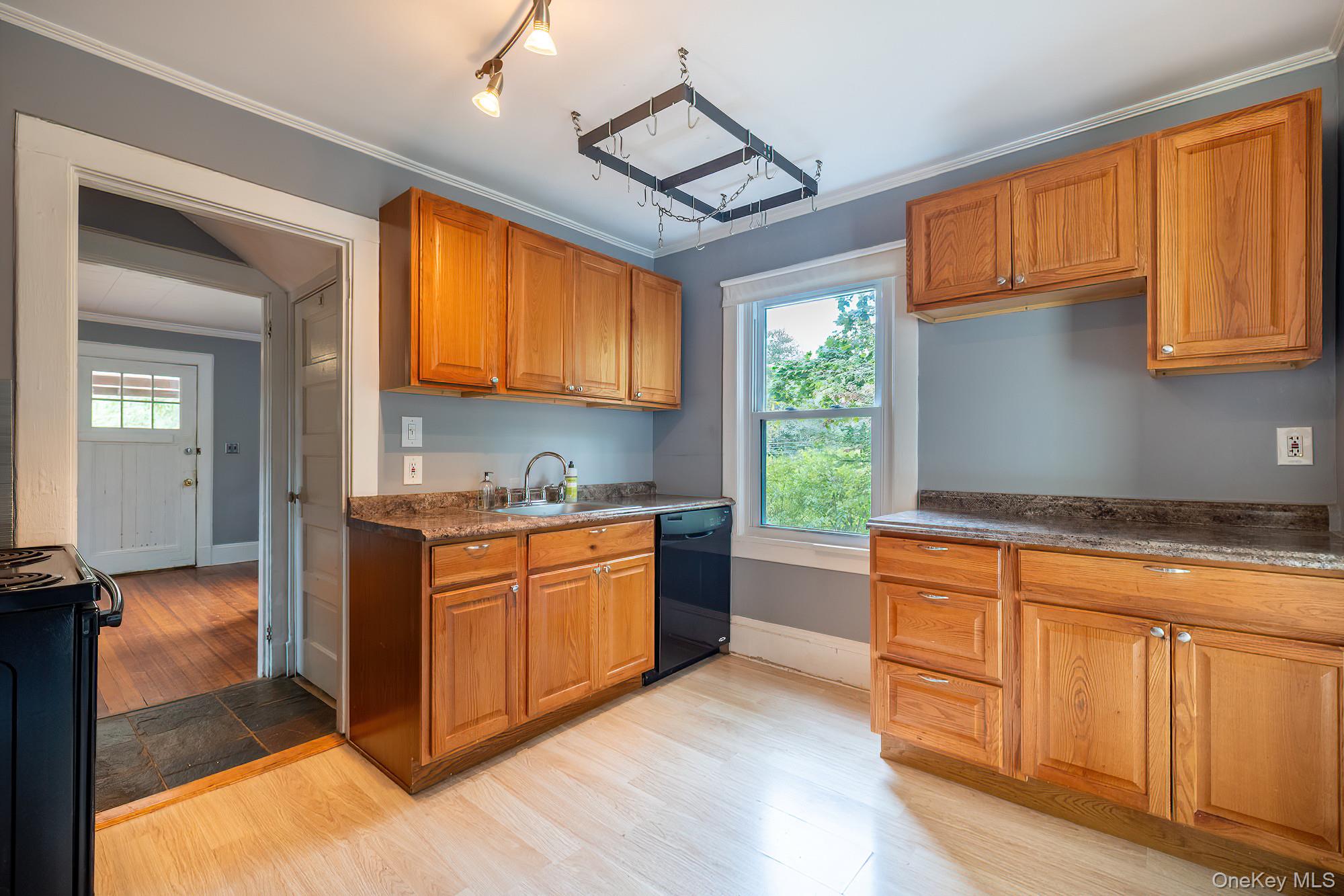 #9 photo, 221 N Greeley Avenue, Chappaqua , NY 10514