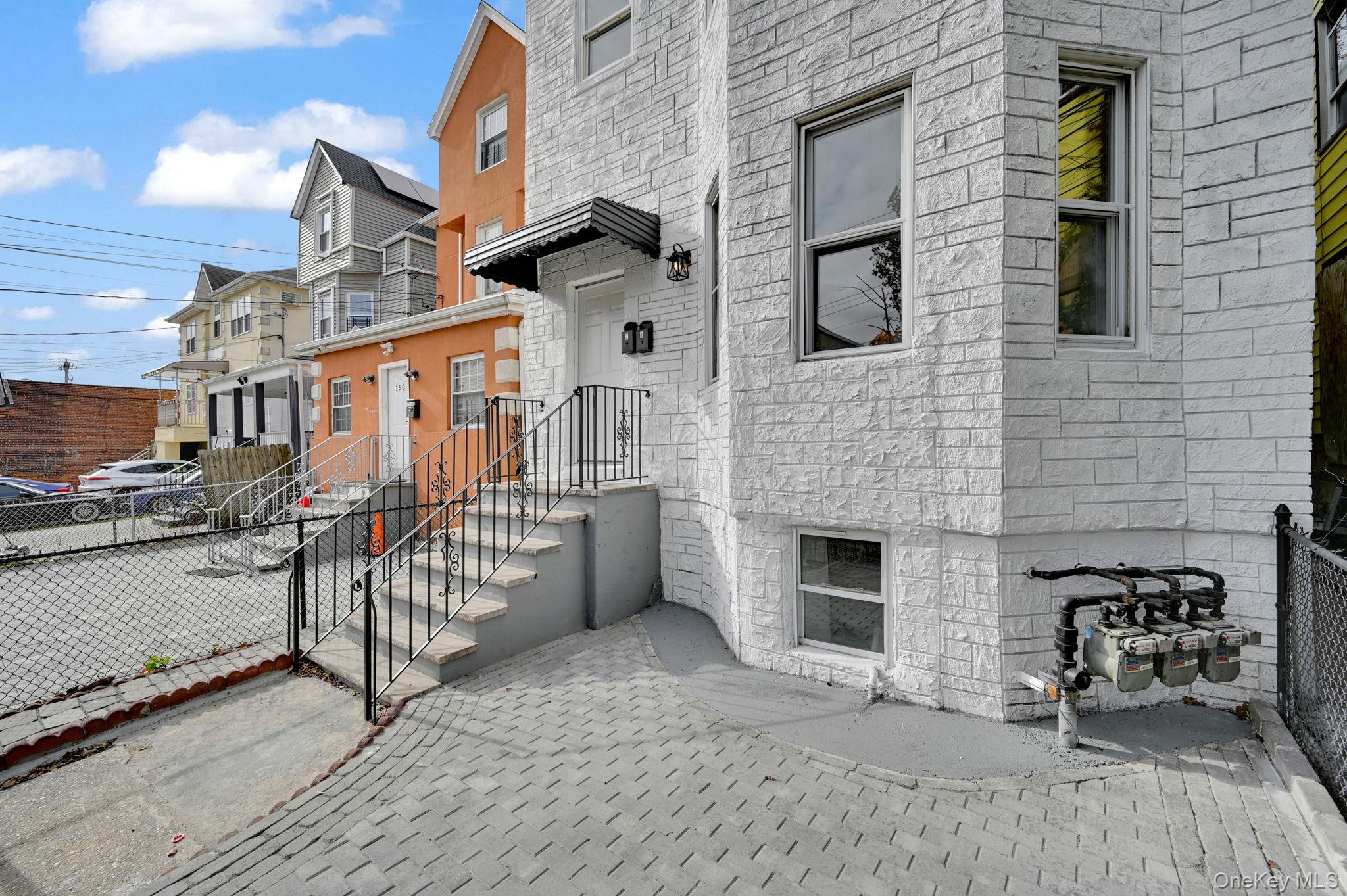 #2 photo, 148 S 13th Avenue, Mount Vernon , NY 10550