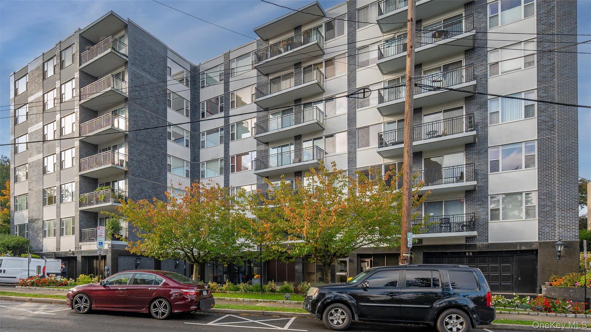 #1 photo, 20 Old Mamaroneck Road, White Plains , NY 10605