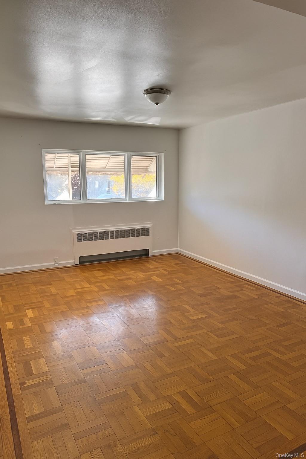 #1 photo, 4101 Barnes Avenue, ブロンクス区 Bronx , NY 10466