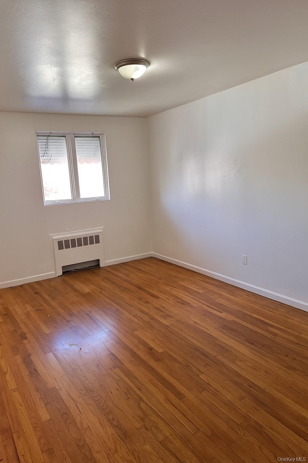 #2 photo, 4101 Barnes Avenue, ブロンクス区 Bronx , NY 10466