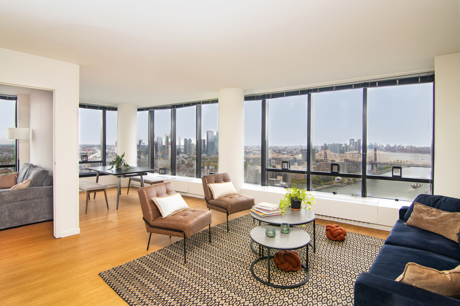 #1 photo, 525 E 72ND Street, マンハッタン Lenox Hill , NY 10021