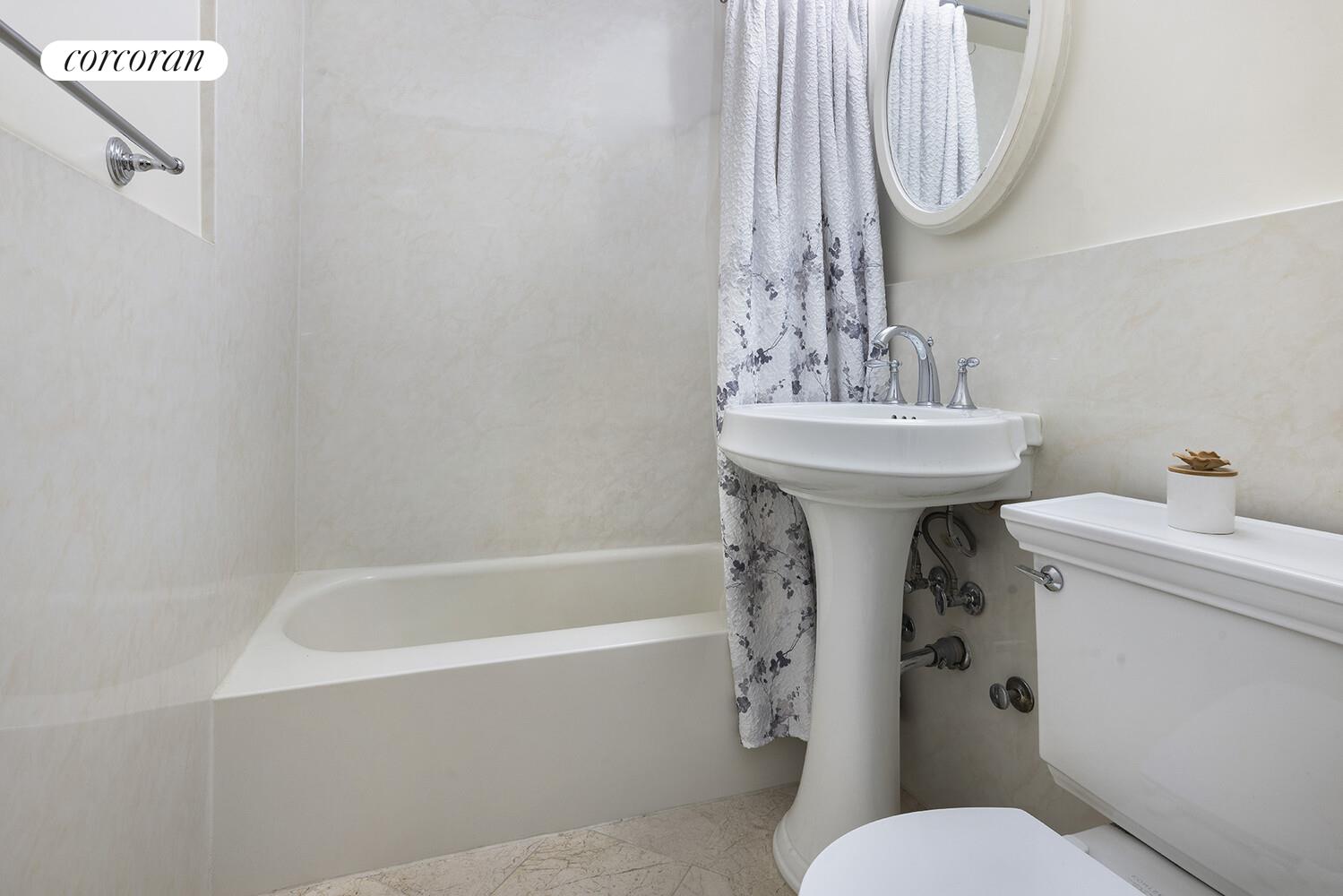 #7 photo, 405 E 63RD Street, マンハッタン Lenox Hill , NY 10065