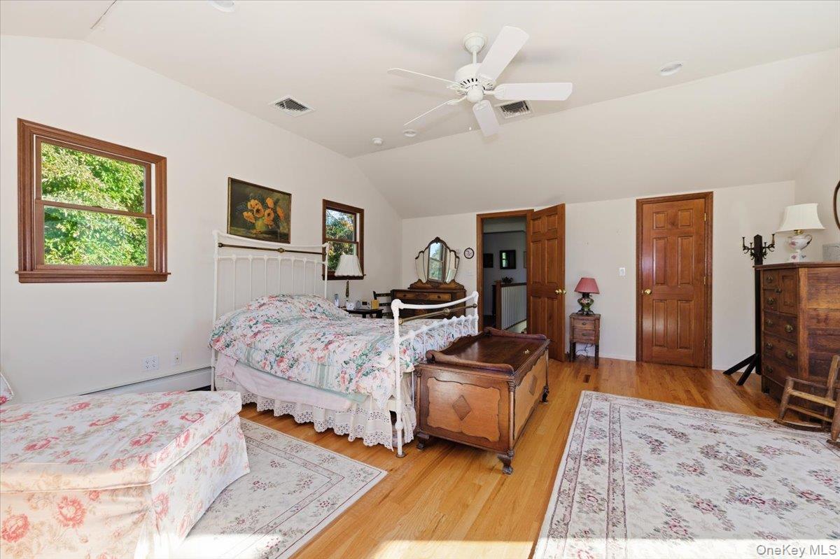 #20 photo, 27 Cold Spring Hills Road, Huntington , NY 11743