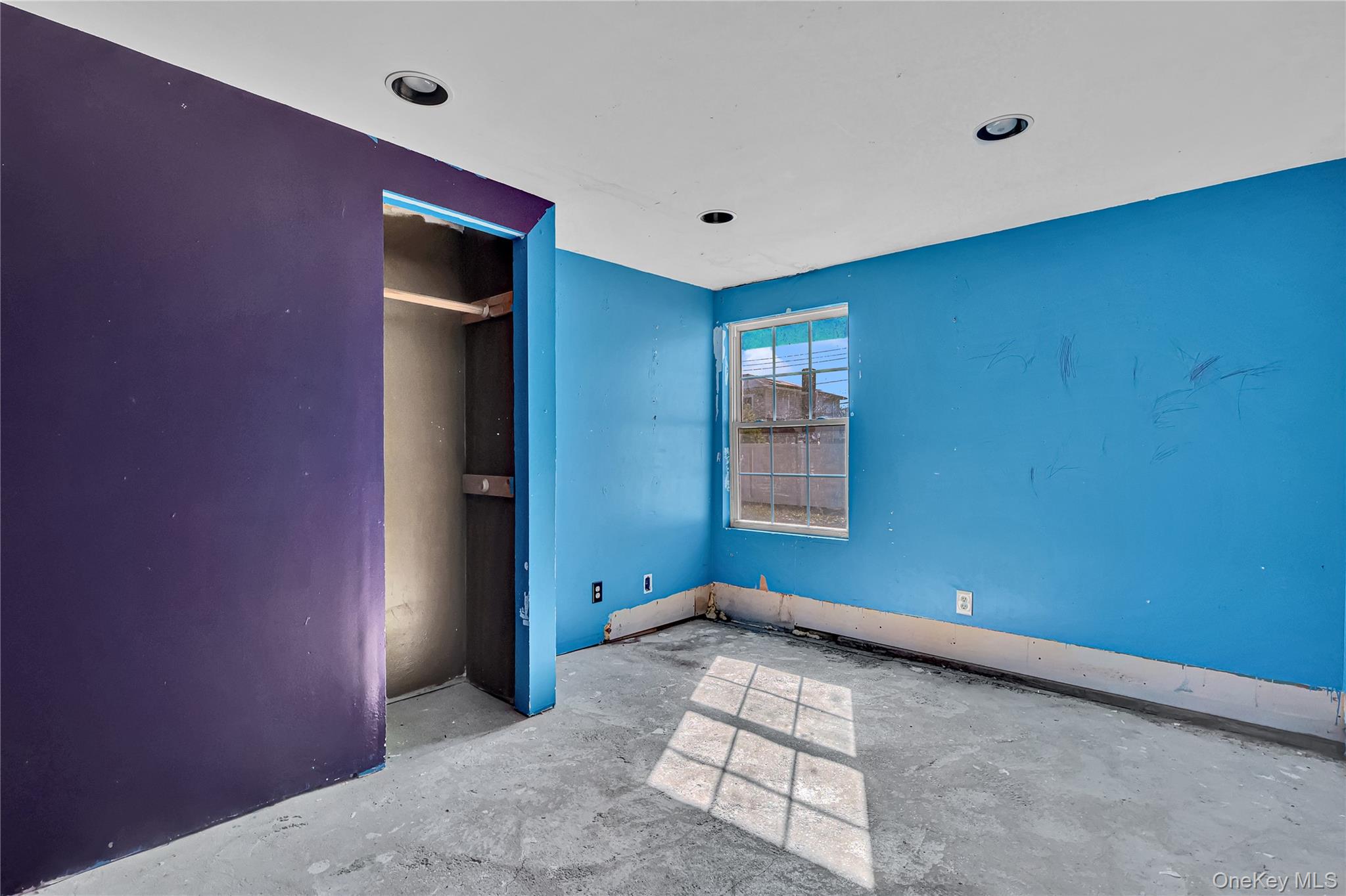 #12 photo, 90 30th Street, サフォーク郡 Copiague , NY 11726