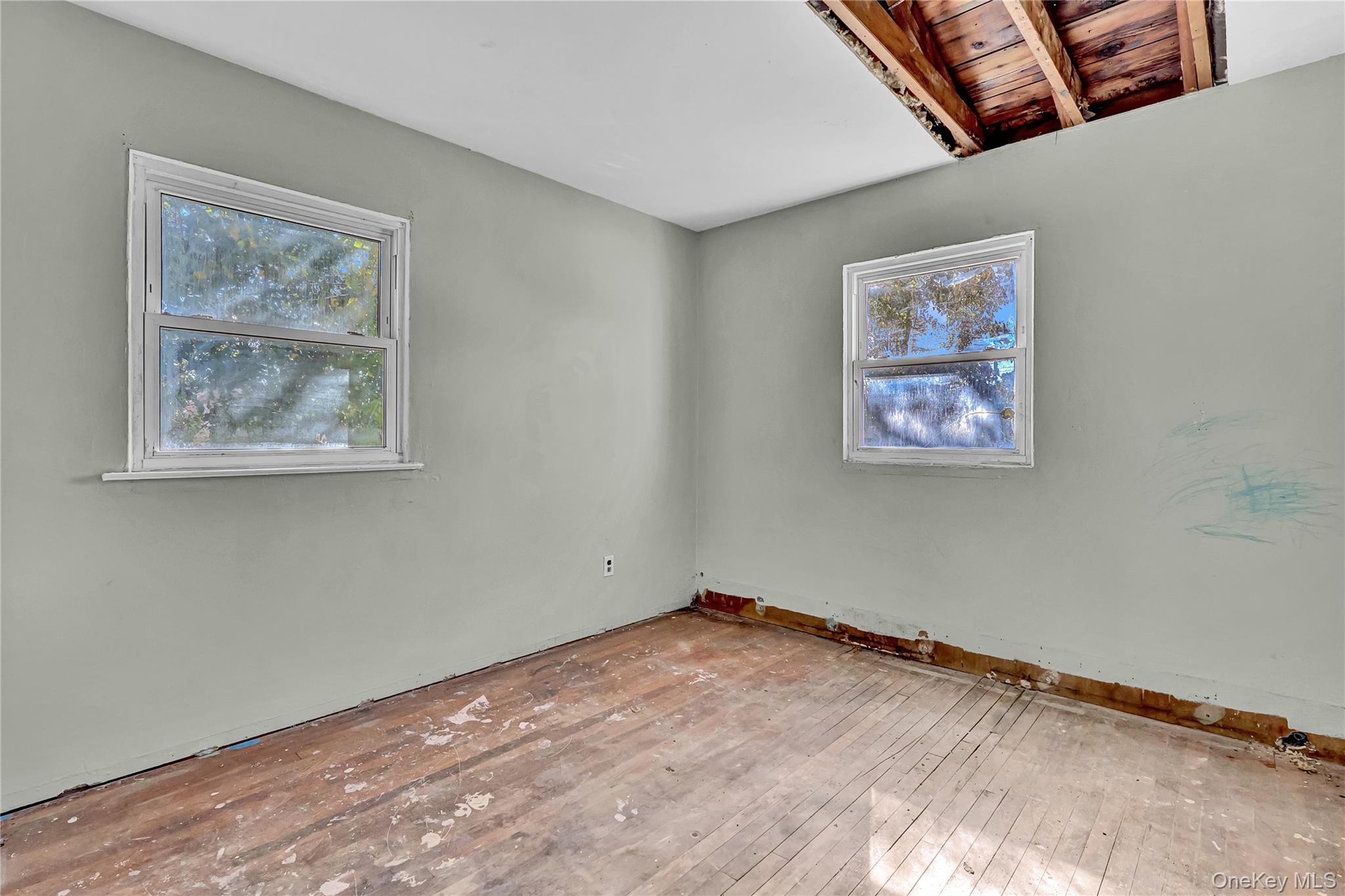 #14 photo, 90 30th Street, サフォーク郡 Copiague , NY 11726