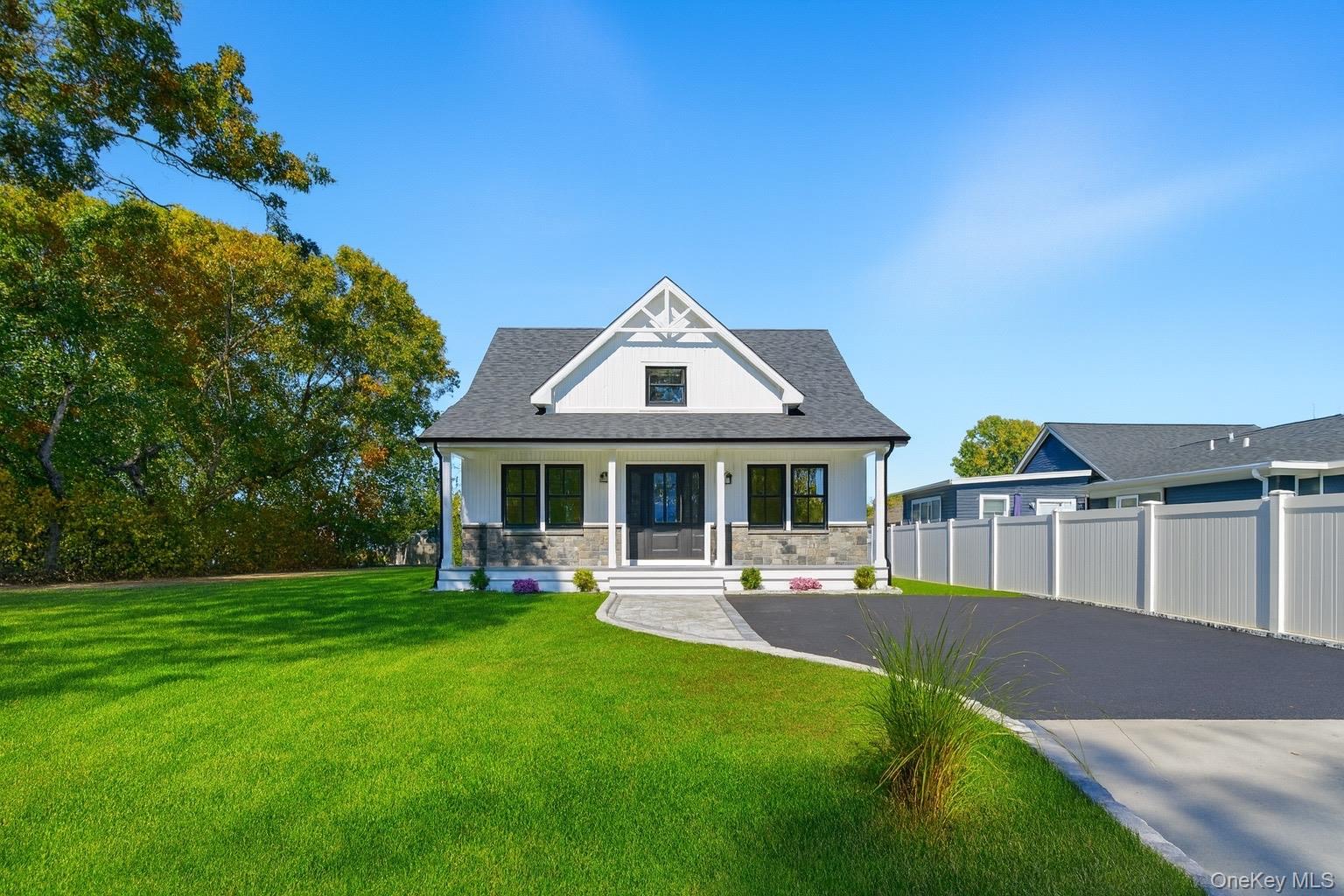 #1 photo, 1 Washington Avenue, サフォーク郡 Centereach , NY 11720