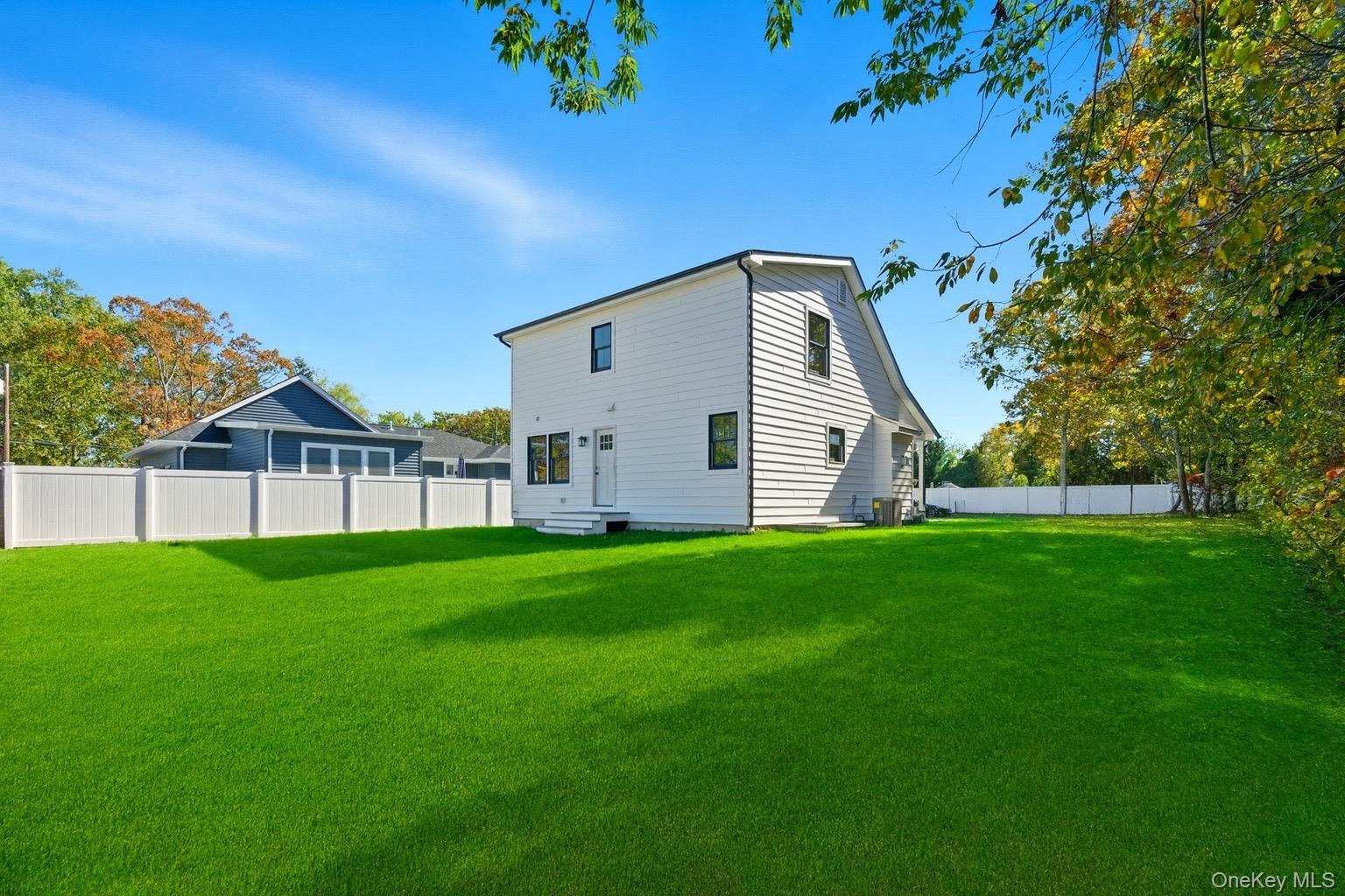 #3 photo, 1 Washington Avenue, サフォーク郡 Centereach , NY 11720