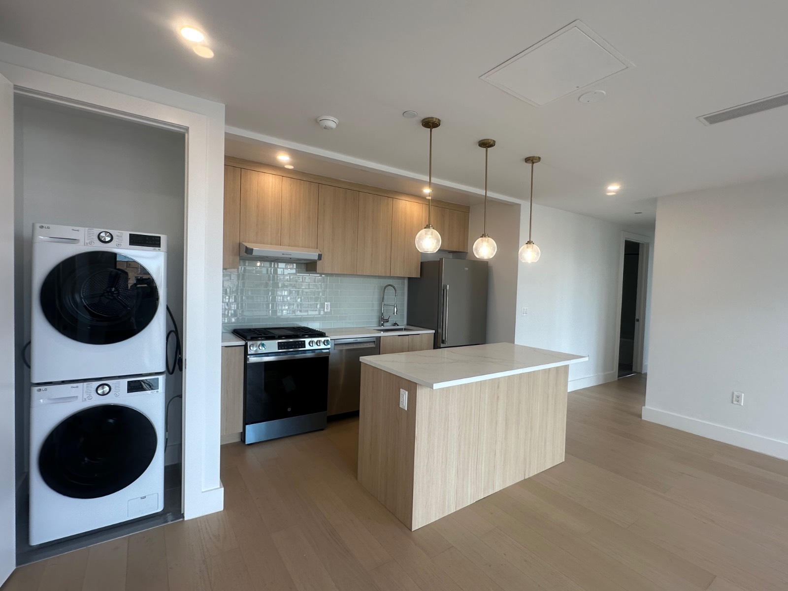 #1 photo, 916 58th St, #4A, Borough Park , NY 11219