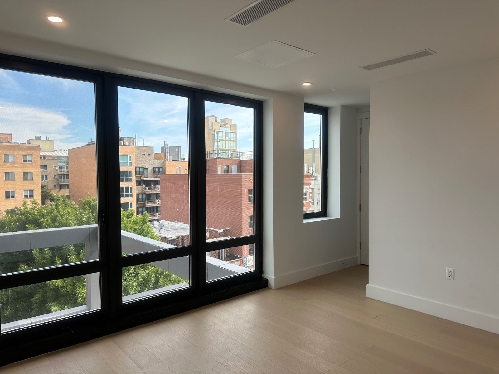 #6 photo, 916 58th St, #4A, Borough Park , NY 11219