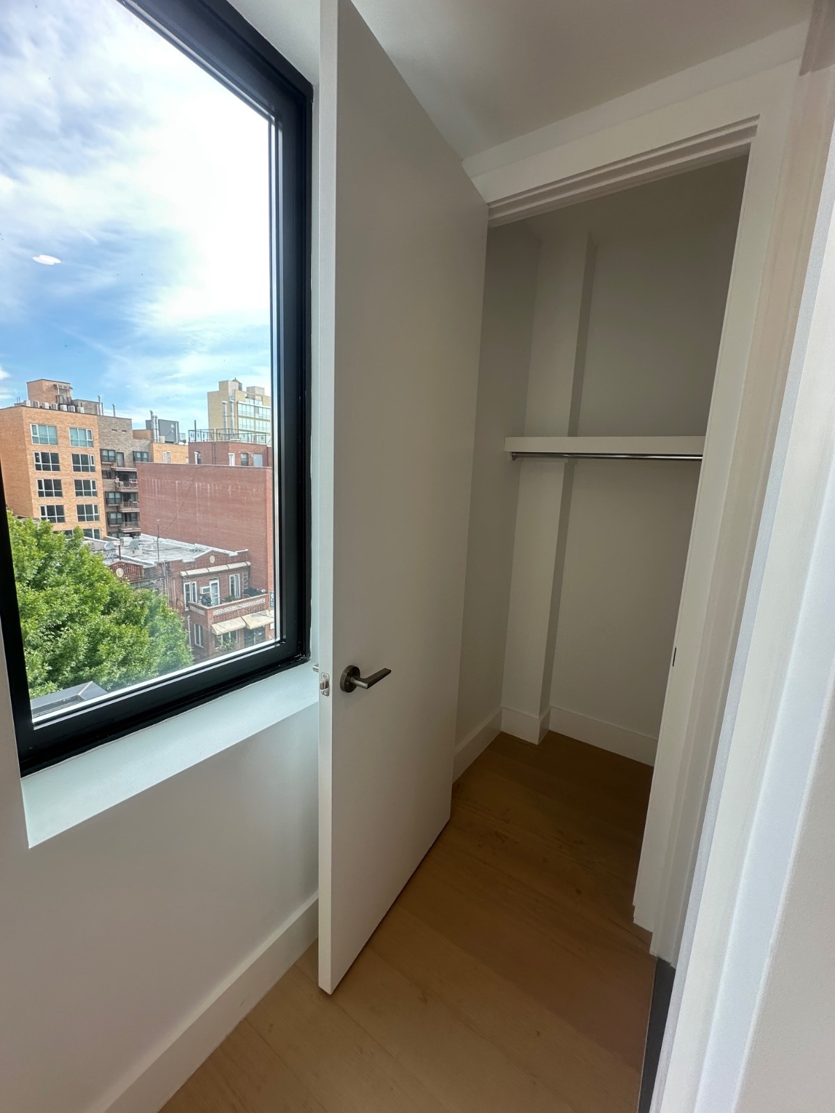 #7 photo, 916 58th St, #4A, Borough Park , NY 11219