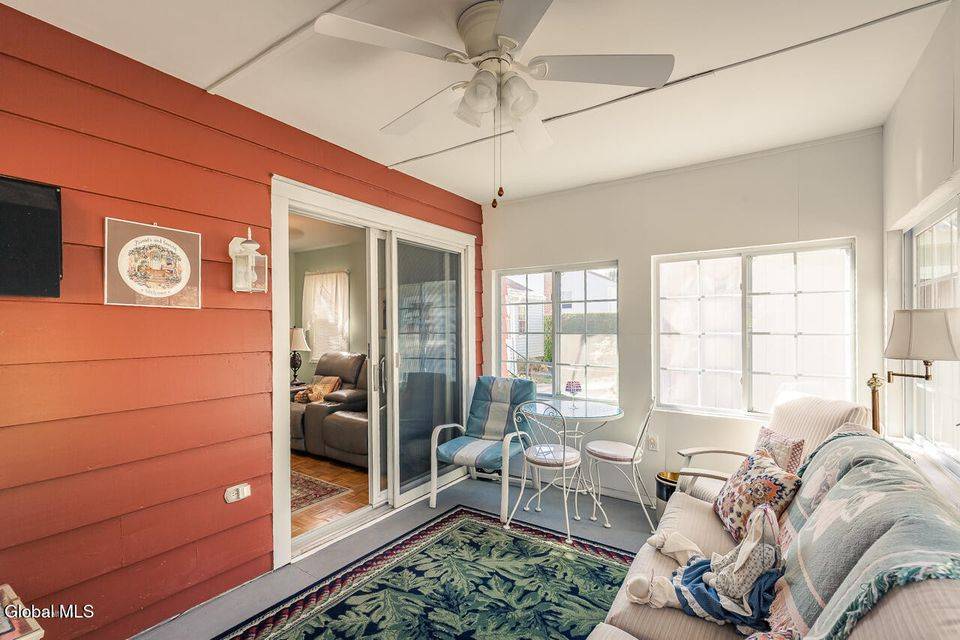 #12 photo, 32 W. 12th Ave., Gloversville , NY 12078