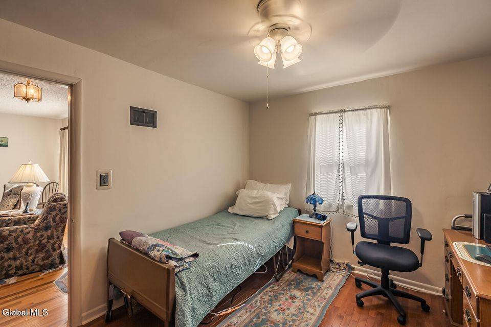 #18 photo, 32 W. 12th Ave., Gloversville , NY 12078