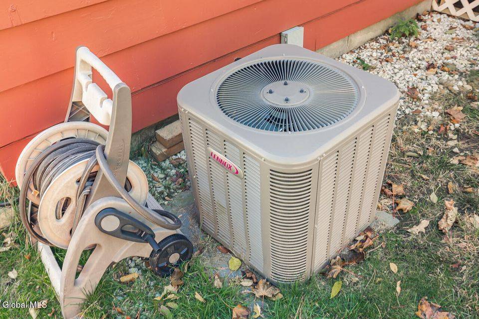 #27 photo, 32 W. 12th Ave., Gloversville , NY 12078