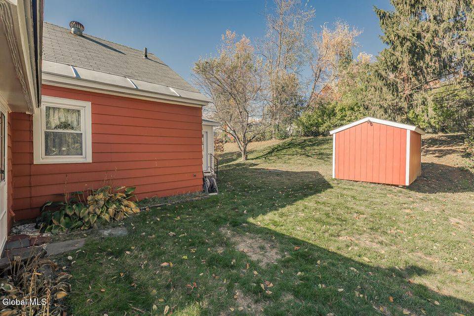 #32 photo, 32 W. 12th Ave., Gloversville , NY 12078