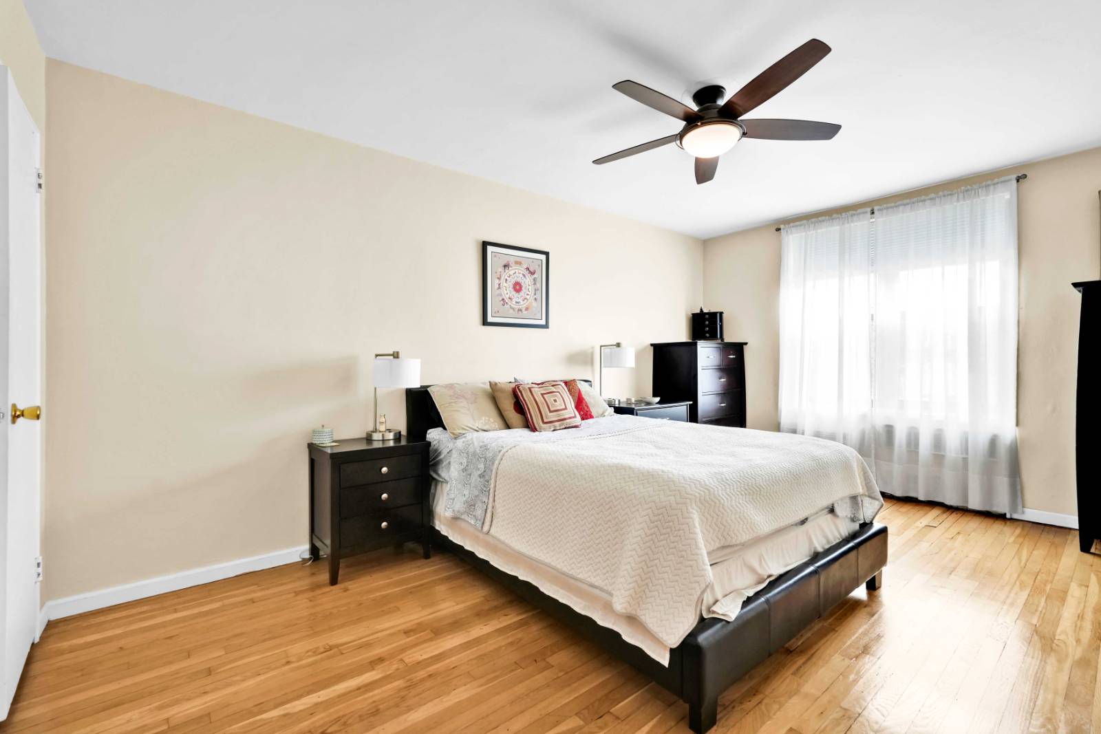 #13 photo, 209-10 41 Ave, Bayside , NY 11361