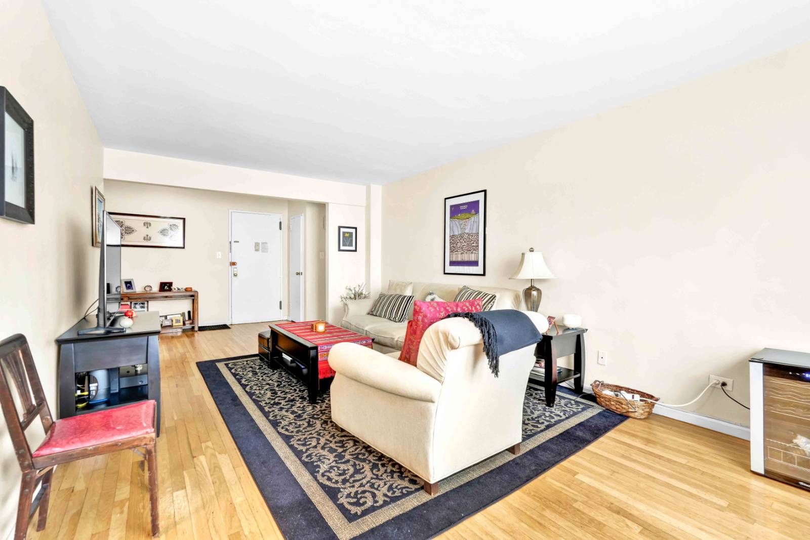 #6 photo, 209-10 41 Ave, Bayside , NY 11361