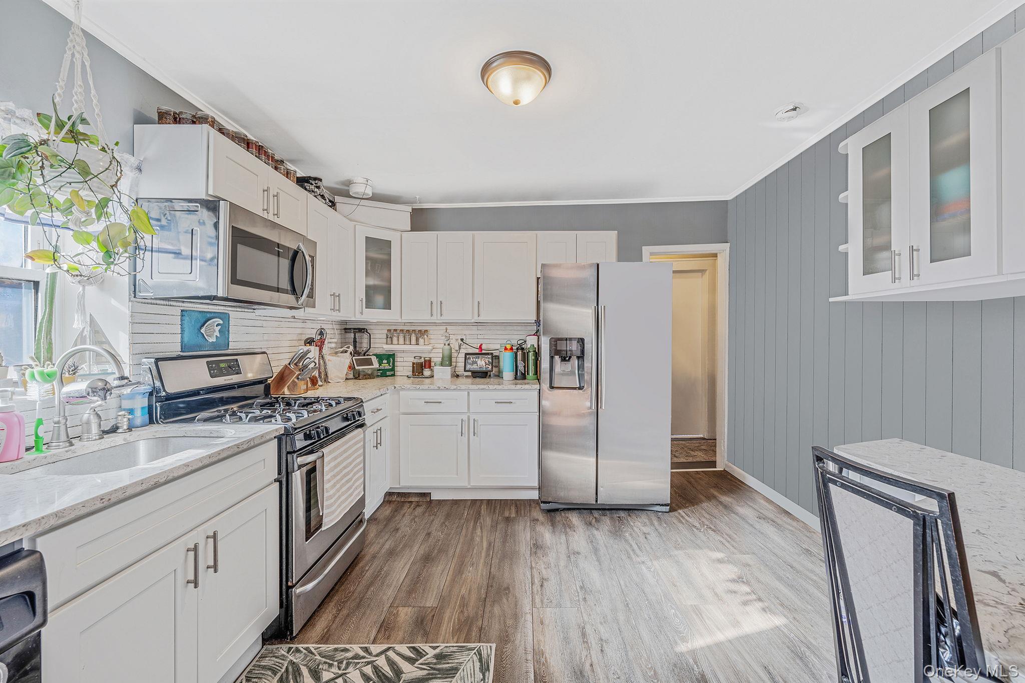 #15 photo, 504 Fire Island Avenue, Babylon , NY 11702