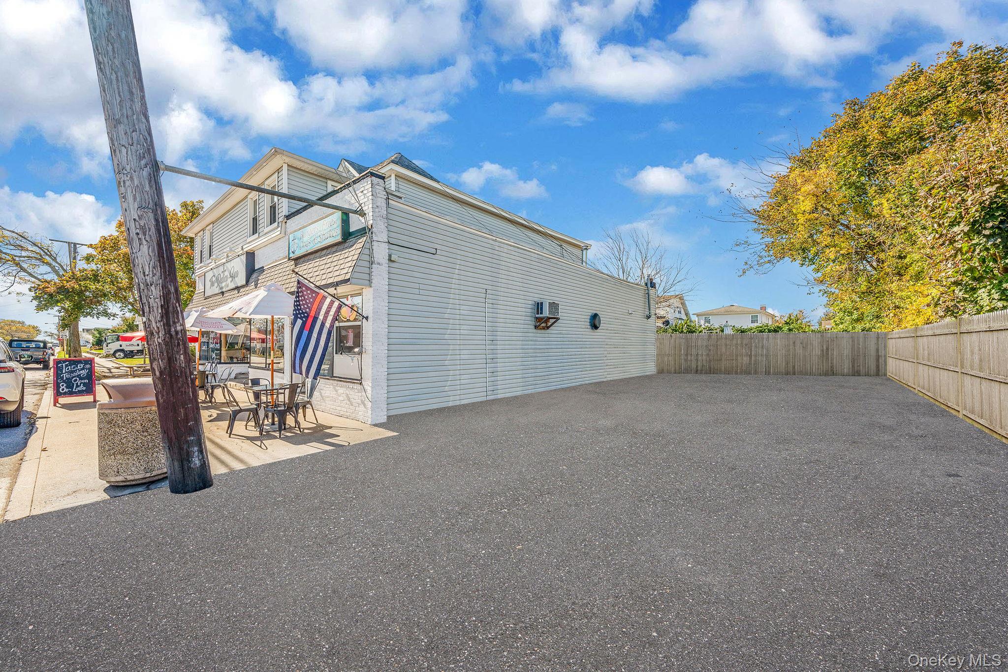 #4 photo, 504 Fire Island Avenue, Babylon , NY 11702