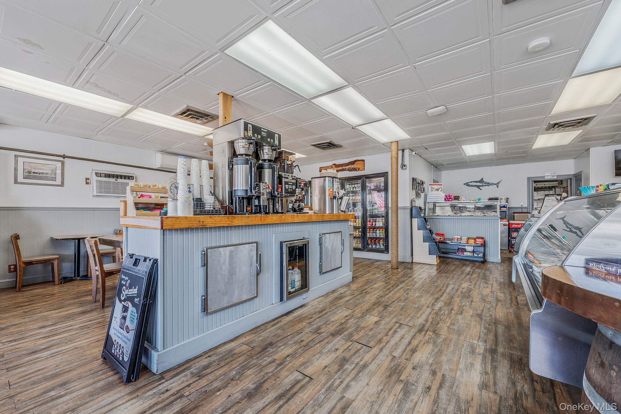 #7 photo, 504 Fire Island Avenue, Babylon , NY 11702