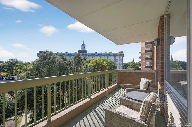 #10 photo, 111 Cherry Valley Avenue, Garden City , NY 11530