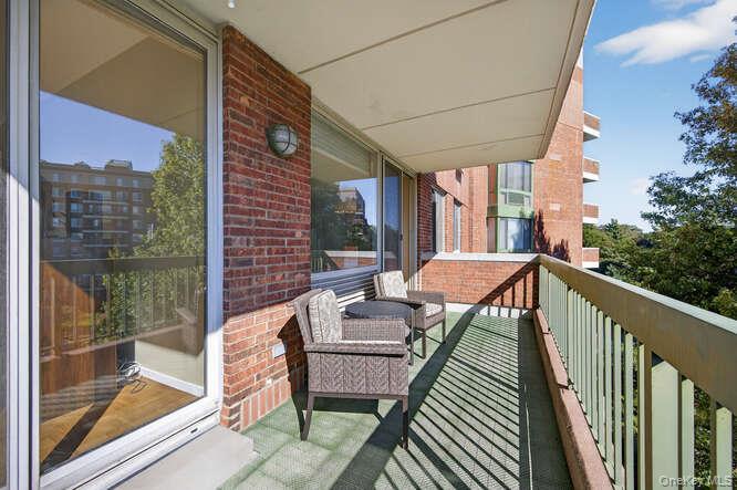 #12 photo, 111 Cherry Valley Avenue, Garden City , NY 11530