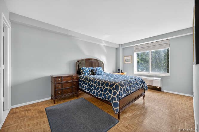 #20 photo, 111 Cherry Valley Avenue, Garden City , NY 11530