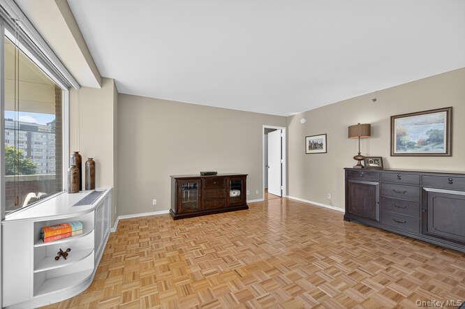 #6 photo, 111 Cherry Valley Avenue, Garden City , NY 11530