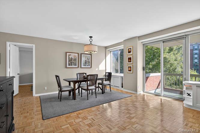 #8 photo, 111 Cherry Valley Avenue, Garden City , NY 11530