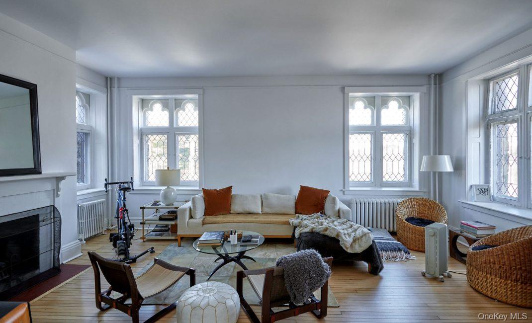 #2 photo, 61 Crows Nest Road, Tuxedo Park , NY 10987