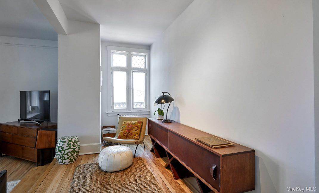 #9 photo, 61 Crows Nest Road, Tuxedo Park , NY 10987