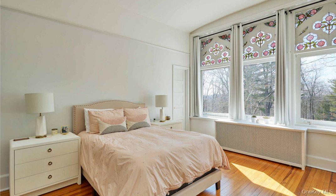 #12 photo, 61 Crows Nest Road, Tuxedo Park , NY 10987