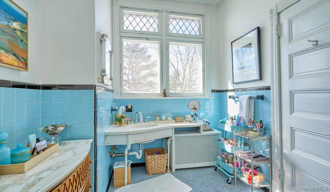 #13 photo, 61 Crows Nest Road, Tuxedo Park , NY 10987