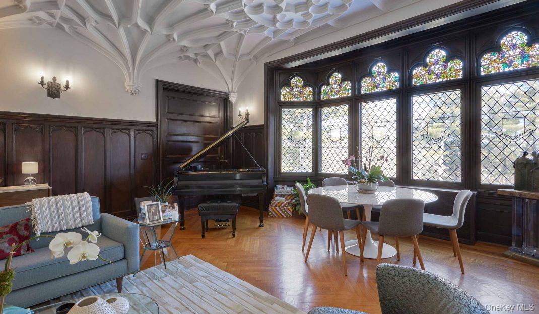 #2 photo, 61 Crows Nest Road, Tuxedo Park , NY 10987