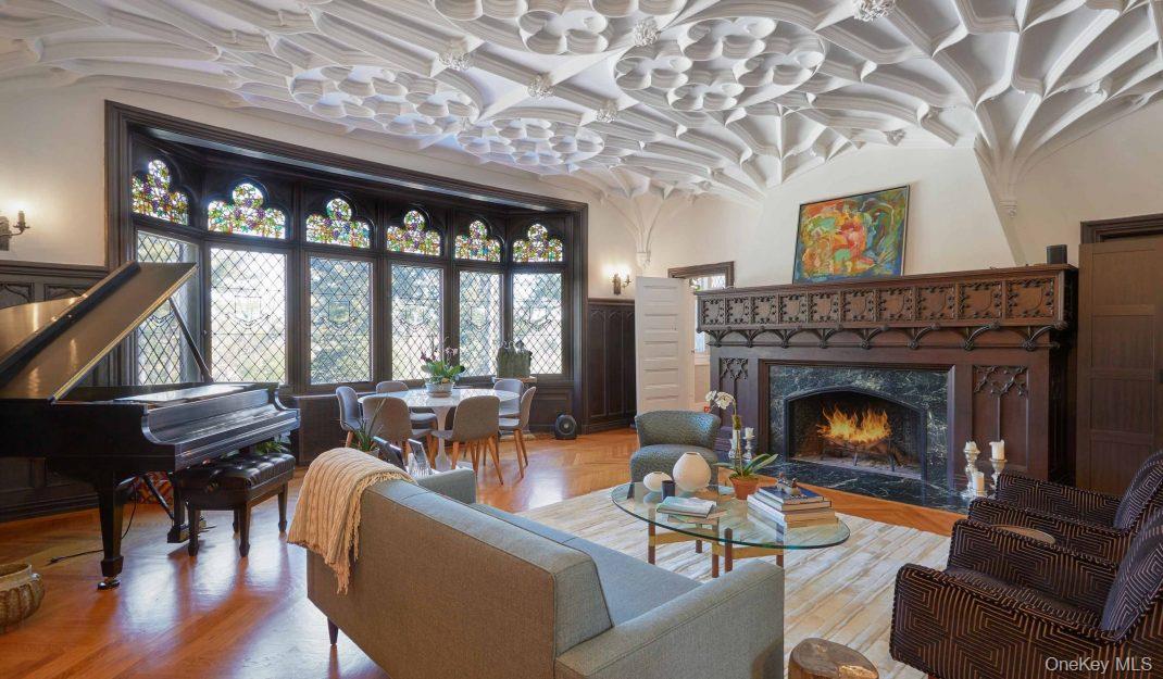 #5 photo, 61 Crows Nest Road, Tuxedo Park , NY 10987