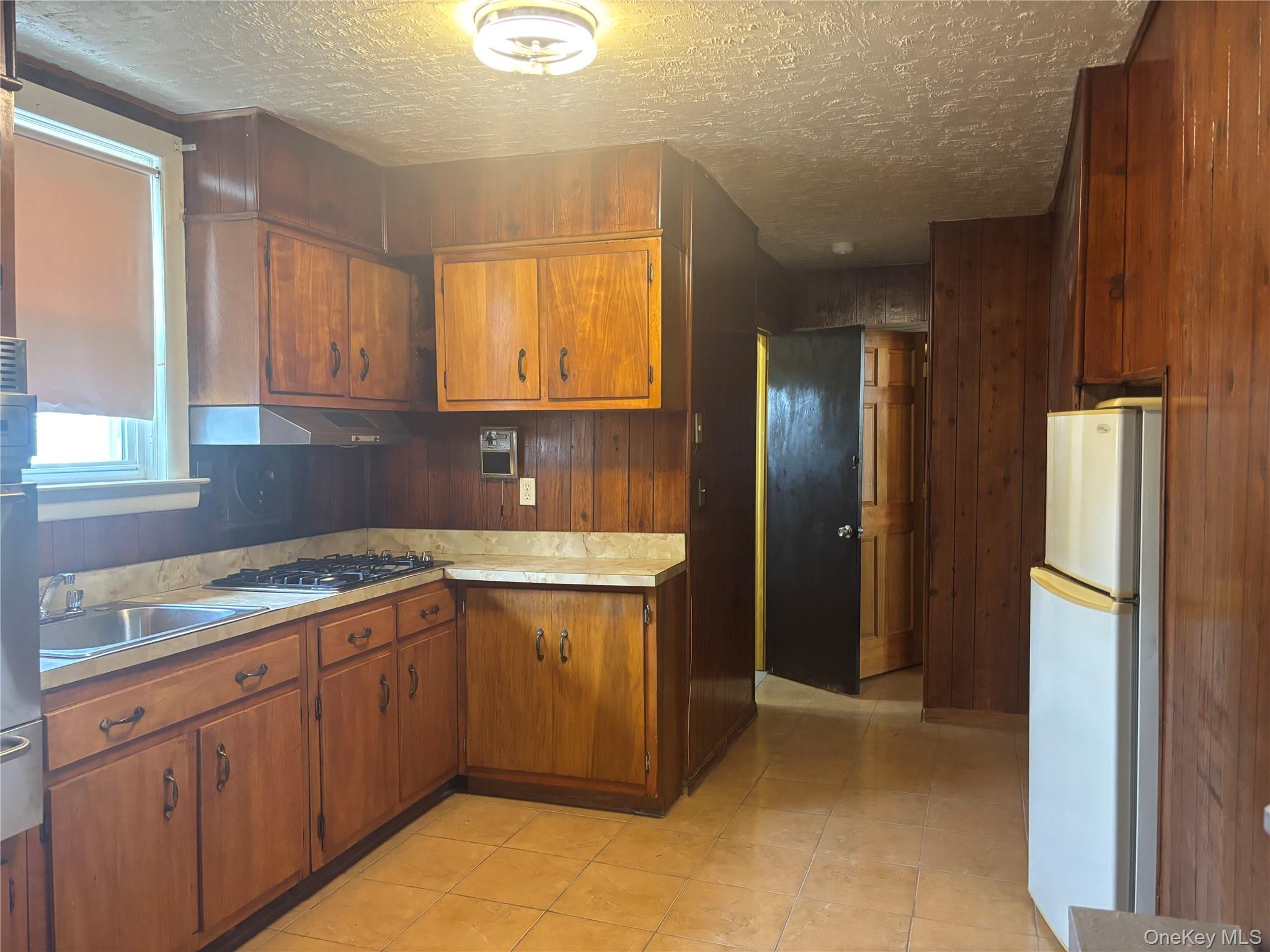 #3 photo, 56 N 10th Avenue, Mount Vernon , NY 10550