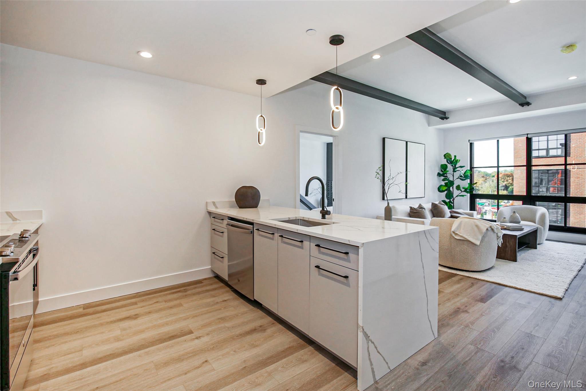 #4 photo, 70 Memorial Plaza, Pleasantville , NY 10570