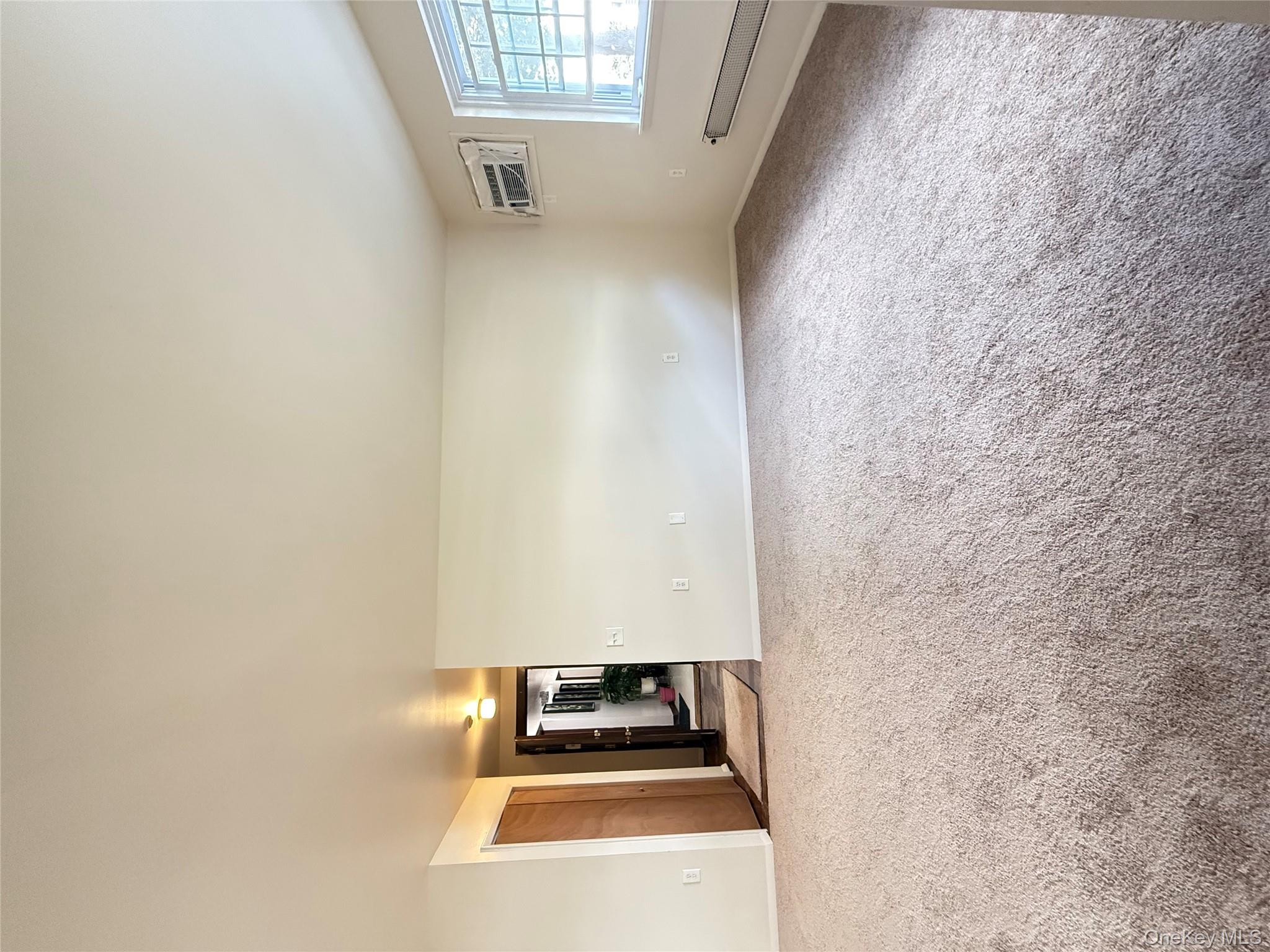 #4 photo, 33 Oak Street, Walden , NY 12586