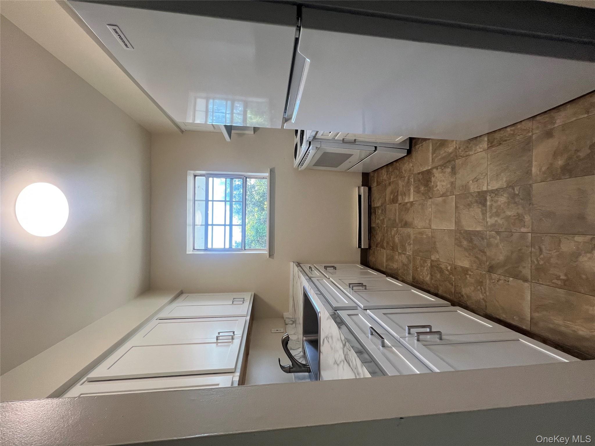 #6 photo, 33 Oak Street, Walden , NY 12586