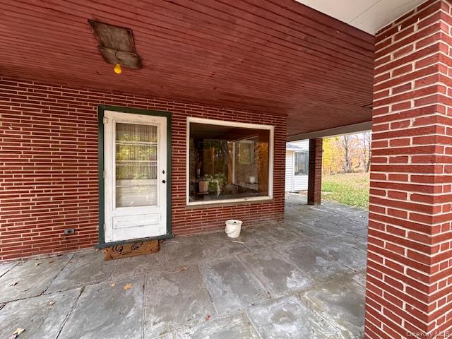 #20 photo, 340 Vineyard Avenue, Highland , NY 12528