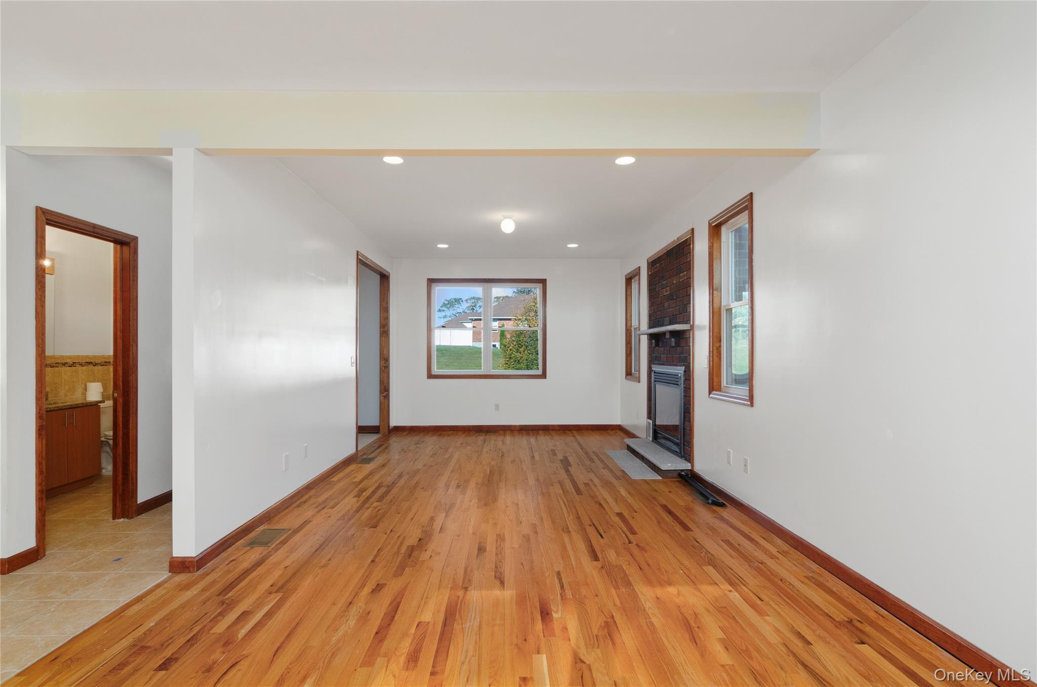 #12 photo, 59 Mastro Road, サフォーク郡 Calverton , NY 11933