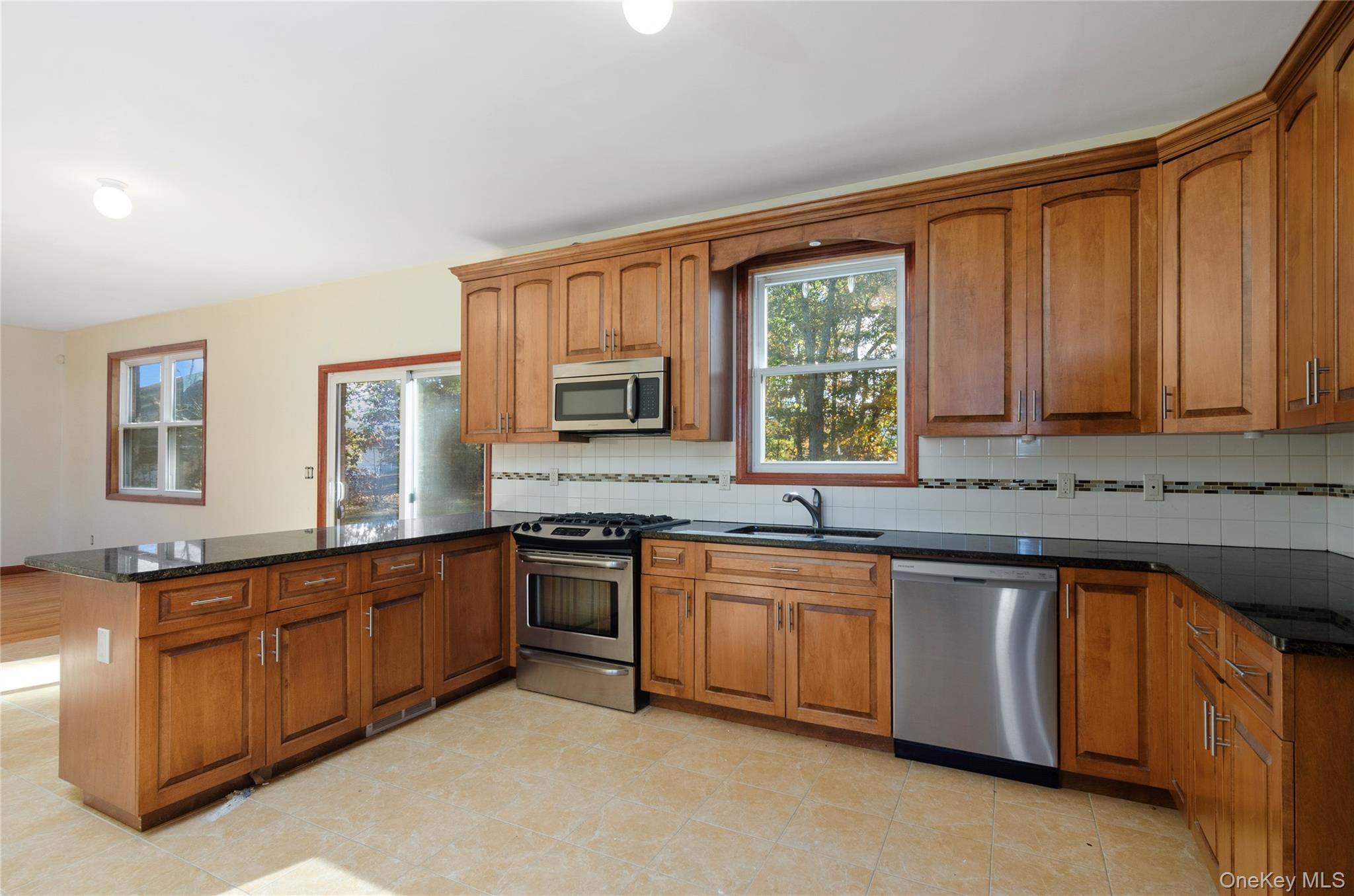 #9 photo, 59 Mastro Road, サフォーク郡 Calverton , NY 11933