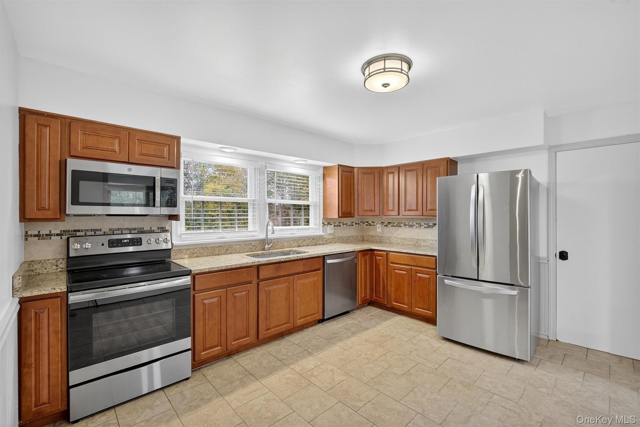 #16 photo, 39 West Avenue, Putnam Valley , NY 10579