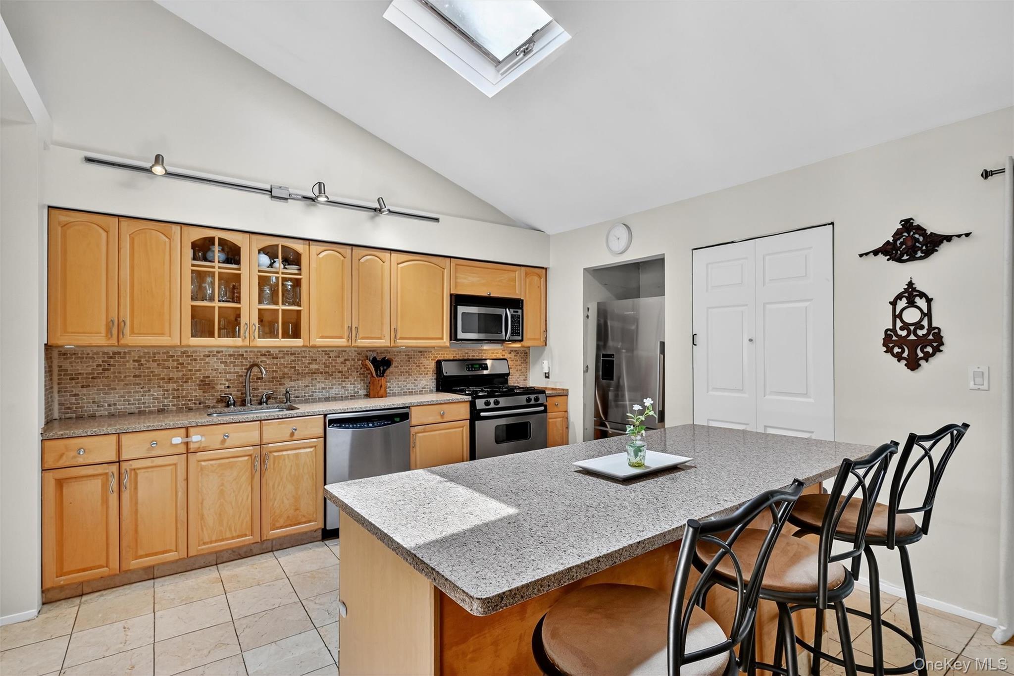 #11 photo, 731 Manette Lane, Valley Cottage , NY 10989