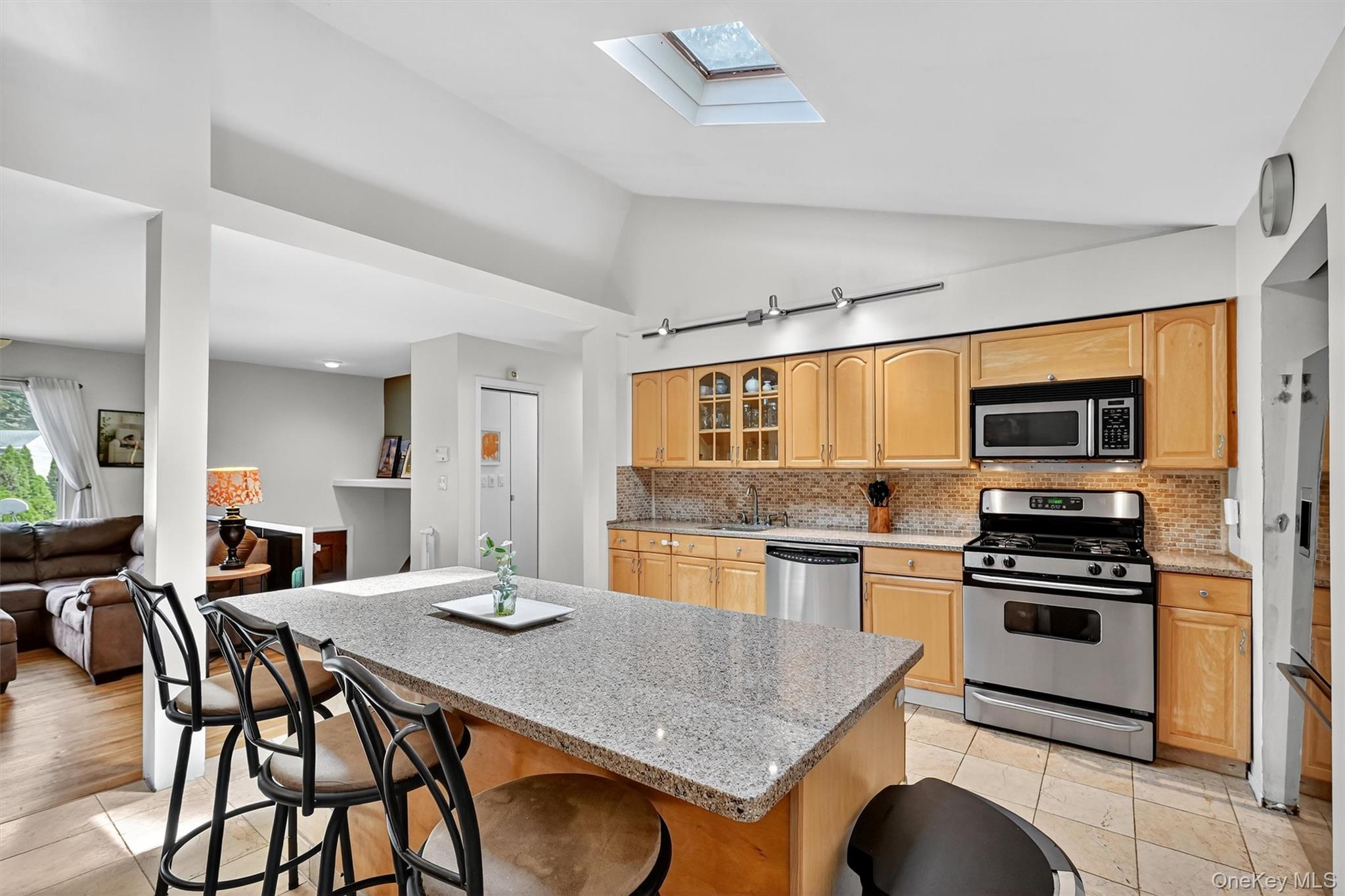 #12 photo, 731 Manette Lane, Valley Cottage , NY 10989